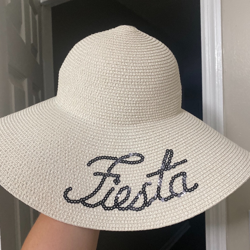 Floppy beach hat - Picture 2 of 2